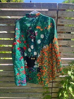 Add Whimsy to Your Wardrobe! Green Floral Button-Up with Playful Black Cat